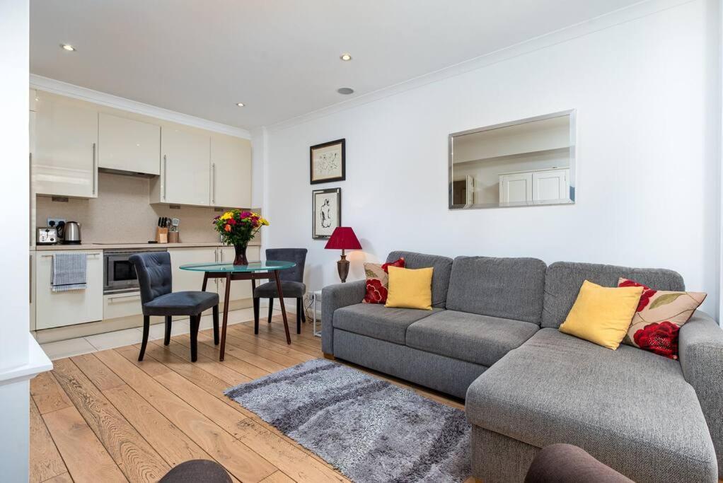 לונדון Chic Apartment - Fabulous Central Location In Zone 1 מראה חיצוני תמונה
